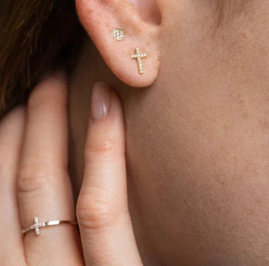 Elongated Bent Cross Ring
