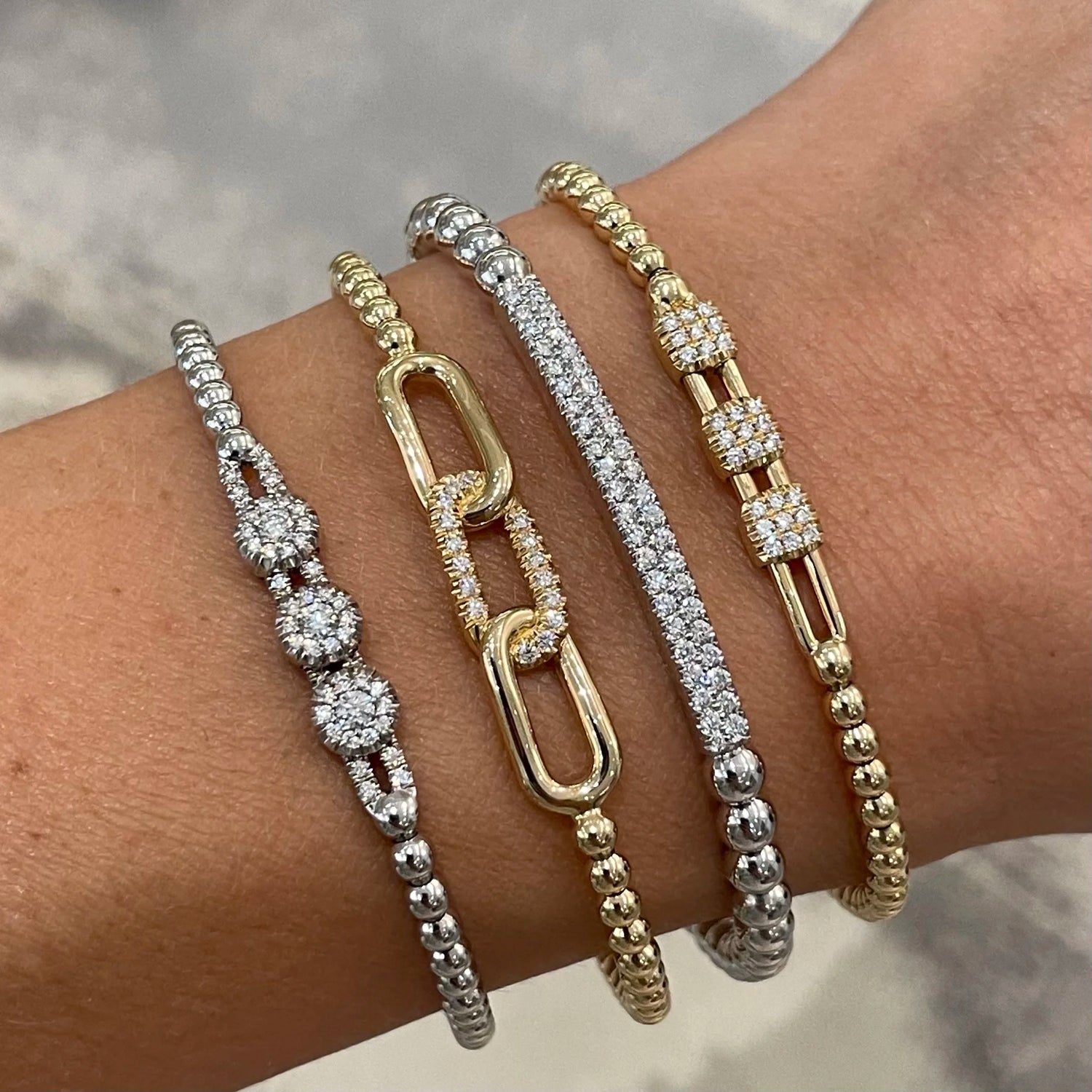 Three Star Bracelet in white gold