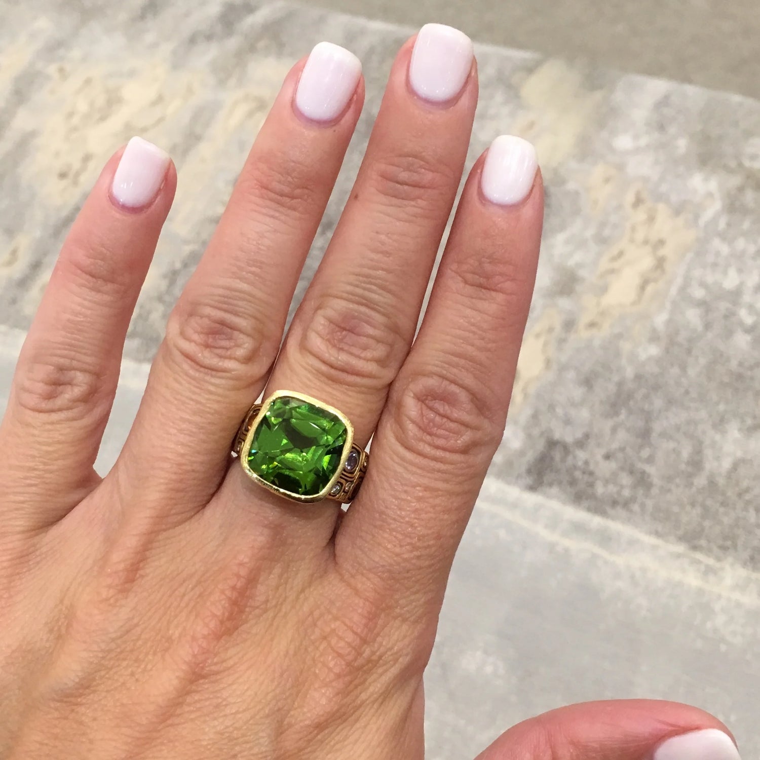 R-102 Little Windows with Peridot